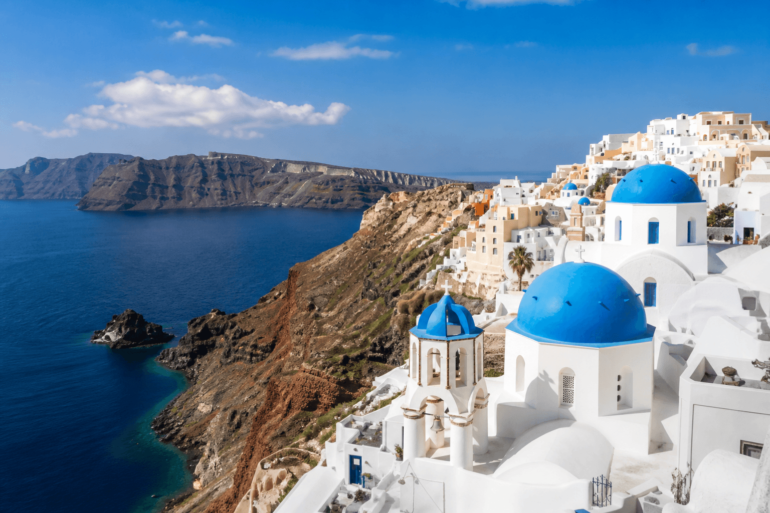Vacanță în Grecia — plajă și mare Mediterană